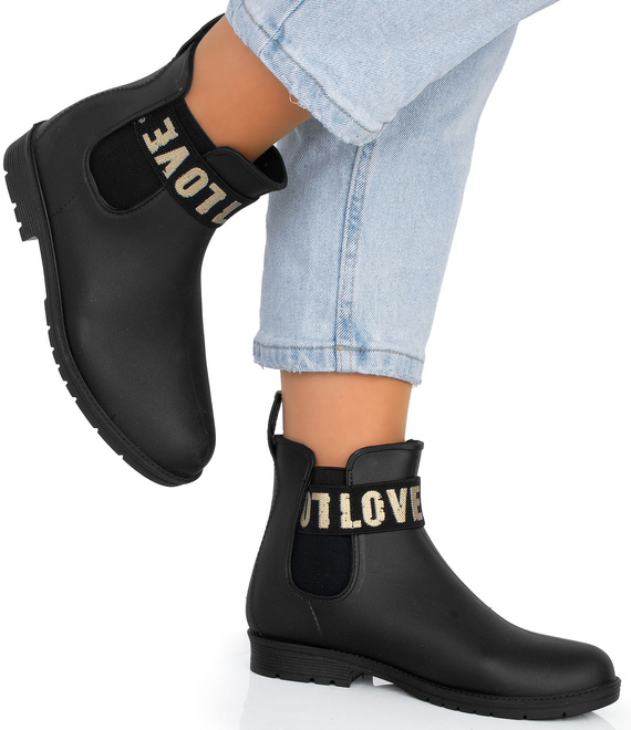 KRÓTKIE LAKIEROWANE KALOSZE Z GUMĄ 4