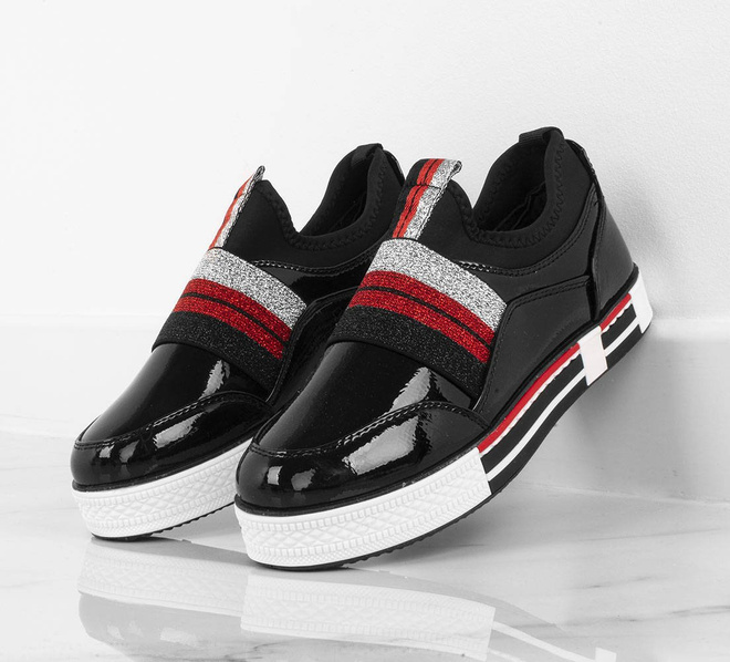 CZARNE WSUWANE BUTY SPORTOWE TORAS