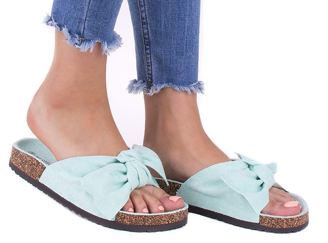 MIĘTOWE ZAMSZOWE KLAPKI Z KOKARDĄ CELIA 1