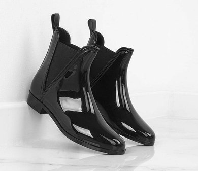 KRÓTKIE LAKIEROWANE KALOSZE Z GUMĄ NUMA