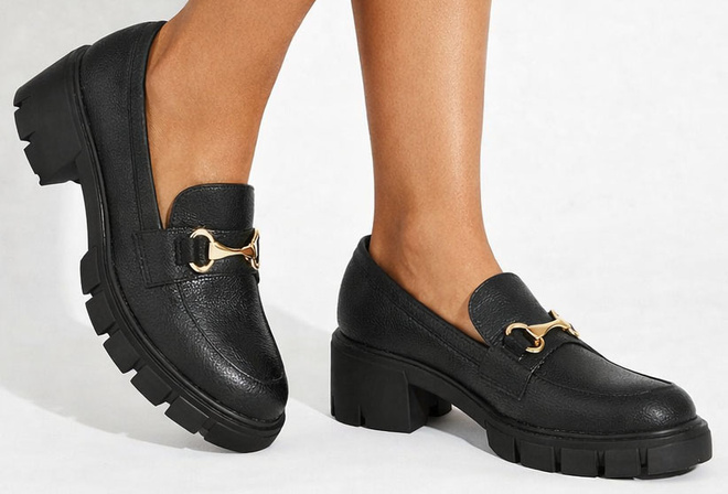 CZARNE PÓŁBUTY MOKASYNY MATOWE Z ŁAŃCUCHEM WSUWANE 2