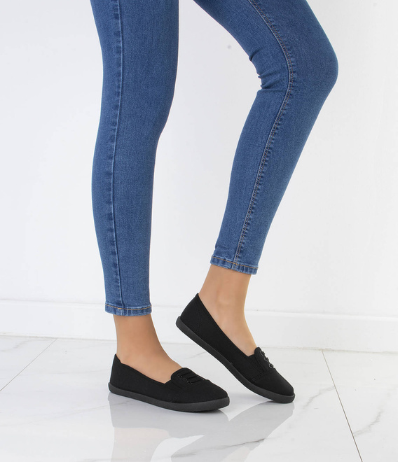 CZARNE WYKROJONE TENISÓWKI TRAMPKI 