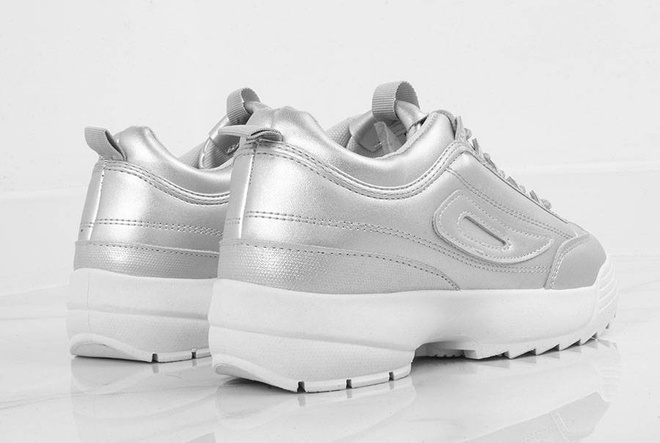 SREBRNE SNEAKERSY ESSENTIAL 6