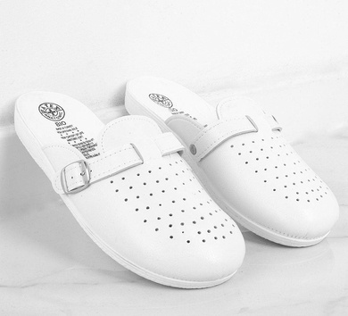 BIAŁE LEKKIE KLAPKI MĘSKIE MEDYCZNE