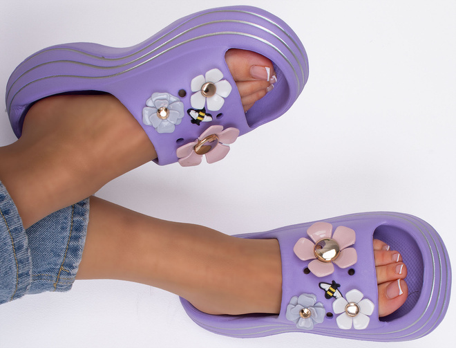 FIOLETOWE LEKKIE KLAPKI SANDAŁY Z OZDOBAMI MARIKA 4