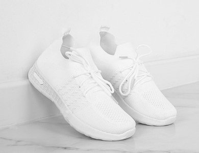 BIAŁE LEKKIE SNEAKERSY BLAINS