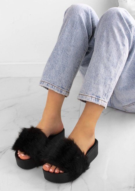 KLAPKI Z FUTERKIEM NA PLATFORMIE FABELL