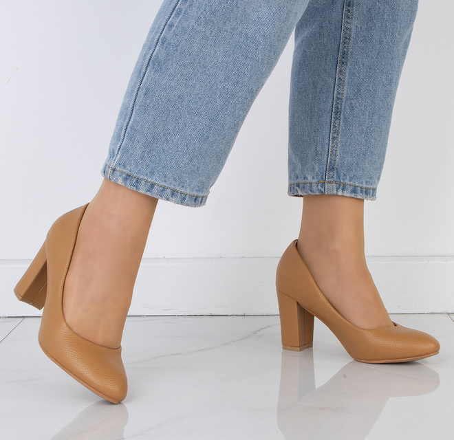 DAMSKIE CZÓŁENKA CAMEL KLASYCZNE NA SŁUPKU ARIELA 5