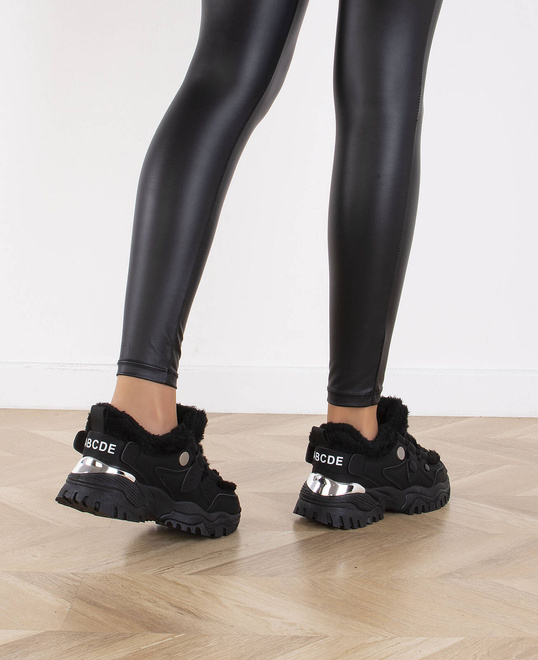 CZARNE SNEAKERSY OCIEPLANE TASILLA 9
