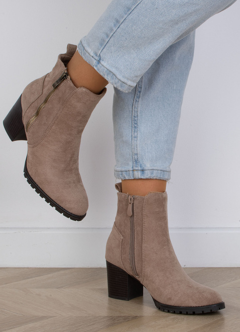 KHAKI DAMSKIE BOTKI NA SŁUPKU ZAMSZOWE GOLIA