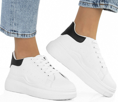 BIAŁE SNEAKERSY NA PLATFORMIE CALMAN
