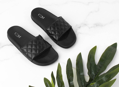 CZARNE KLAPKI GUMOWE PIKOWANE CORSTER