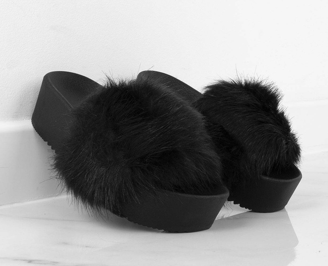 KLAPKI Z FUTERKIEM NA PLATFORMIE FABELL 5