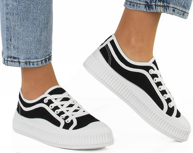 CZARNE NISKIE TRAMPKI NA PLATFORMIE SIGMA