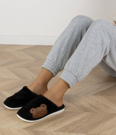 CZARNE DOMOWE DAMSKIE KAPCIE Z MISIEM