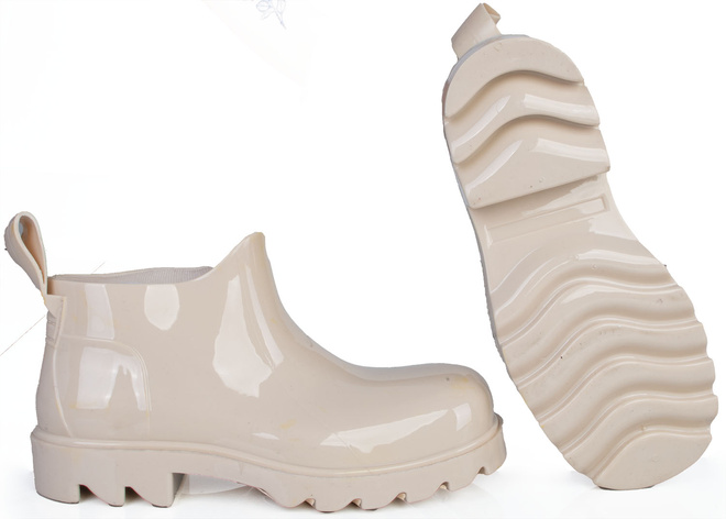 BEŻOWE DAMSKIE KRÓTKIE KALOSZE LAKIEROWANE WINSLOW 3