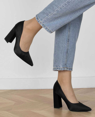 CZARNE CZÓŁENKA NA GRUBYM SŁUPKU W SZPIC KLASYCZNE BIRKA