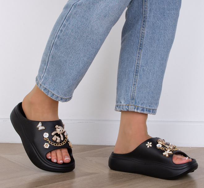CZARNE LEKKIE KLAPKI SANDAŁY Z OZDOBAMI LIRIZA 5
