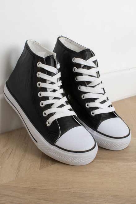 CZARNE SKÓRZANE WYSOKIE TRAMPKI CARREN 8