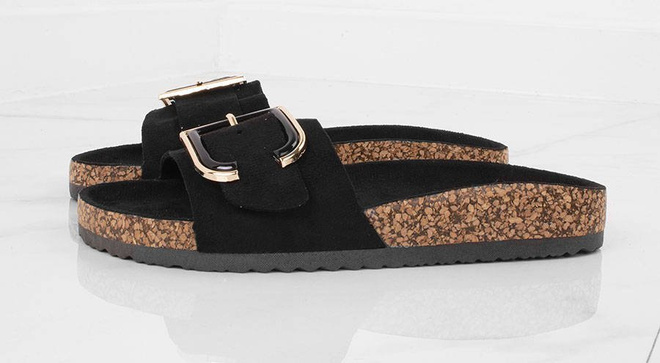 CZARNE ZAMSZOWE KLAPKI NA KORKU Z KLAMRĄ  VERONI 8