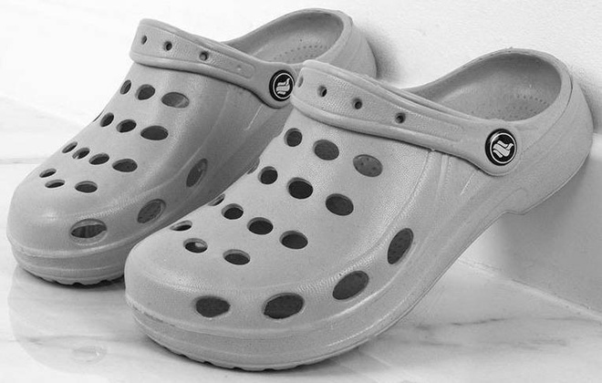 SZARE LEKKIE KLAPKI CHODAKI KROKSY  2