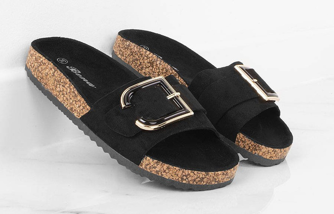 CZARNE ZAMSZOWE KLAPKI NA KORKU Z KLAMRĄ  VERONI 7