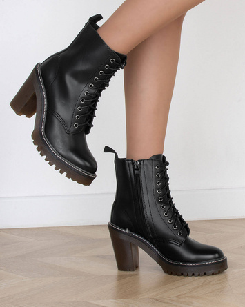 CZARNE BOTKI NA SŁUPKU SKÓRZANE SZNUROWANE SUSANE