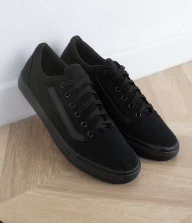 CZARNE KLASYCZNE NISKIE TRAMPKI SPORTOWE