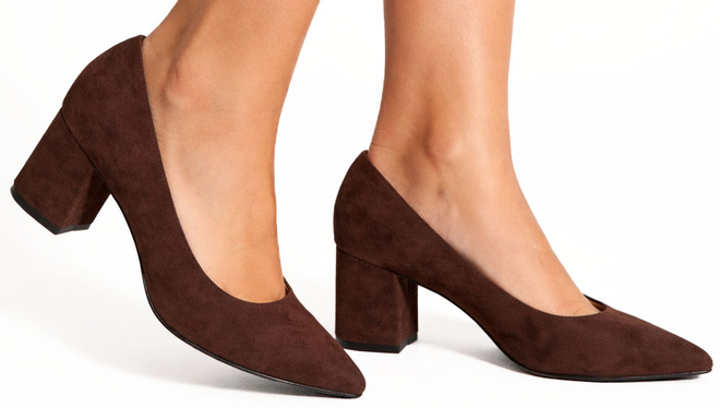 BRĄZOWE CZÓŁENKA ZAMSZOWE NA SŁUPKU W SZPIC MIVANA 2