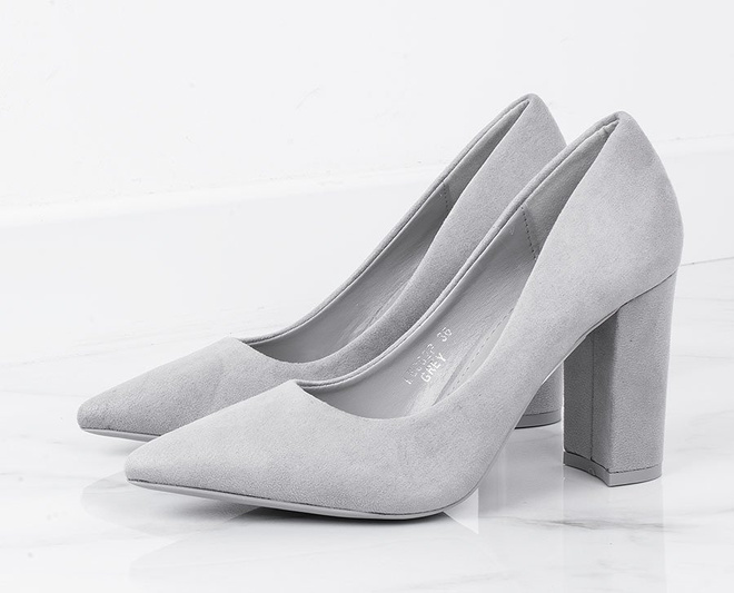 SZARE ZAMSZOWE CZÓŁENKA NA SŁUPKU LYNDA 3