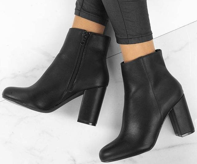 CZARNE SKÓRZANE BOTKI NA SŁUPKU MIRIAM 3