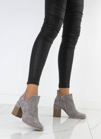 SZARE ZAMSZOWE BOTKI NA SŁUPKU RUBEN