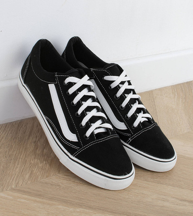 CZARNE KLASYCZNE NISKIE TRAMPKI SPORTOWE