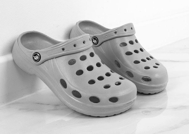 SZARE LEKKIE KLAPKI CHODAKI KROKSY  7