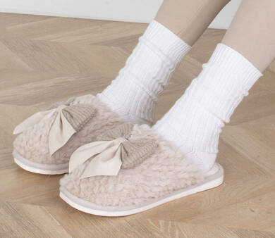 BEŻOWE KAPCIE OCIEPLANE KLAPKI HELEN