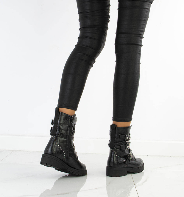 CZARNE TRAPERY BOTKI HEDRI 7