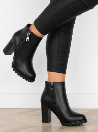 CZARNE DAMSKIE BOTKI NA SŁUPKU SKÓRZANE NA ZAMEK GART