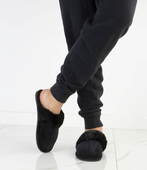 CZARNE MĘSKIE OCIEPLANE KAPCIE KLAPKI