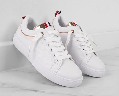 BIAŁE KLASYCZNE SKÓRZANE SNEAKERSY COURT