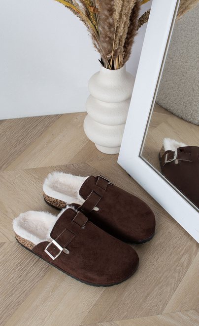 BRĄZOWE KAPCIE OCIEPLANE NA KORKU GOE 8