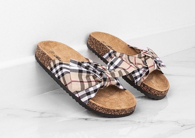 BEŻOWE KLAPKI W KRATKĘ NA KORKU MODDI 2