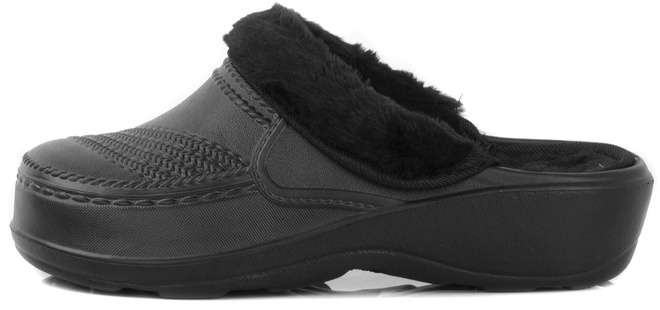 CZARNE OCIEPLANE KLAPKI CHODAKI KROKSY  3