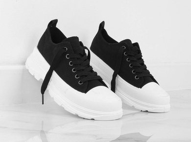 CZARNE NISKIE TRAMPKI NAIA