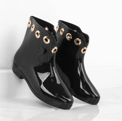 CZARNE KRÓTKIE LAKIEROWANE KALOSZE