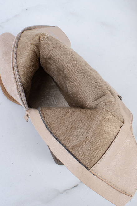 BEŻOWE ZAMSZOWE WYSOKIE KOWBOJKI BOTKI OBCAS ERANI