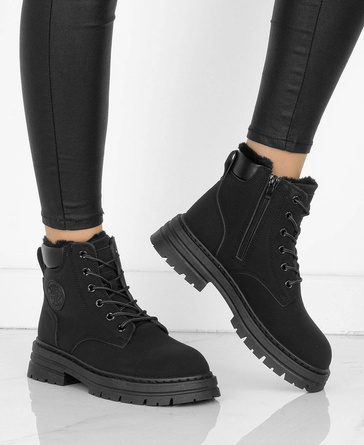 CZARNE BOTKI OCIEPLANE TRAPERY SZNUROWANE