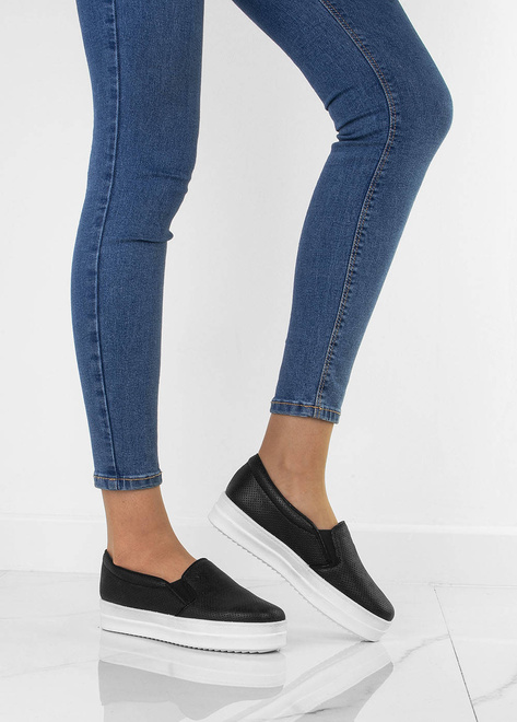 CZARNE TRAMPKI TENISÓWKI SLIP ON RIN 6