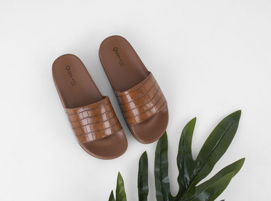 CAMEL GUMOWE KLAPKI CURIS