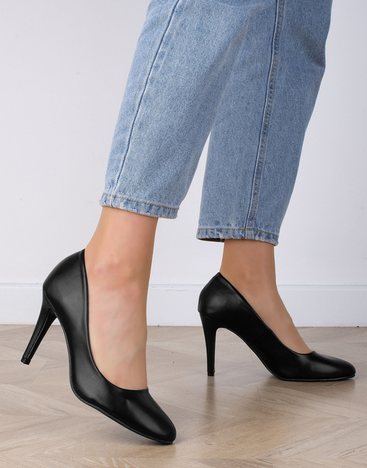 CZARNE SZPILKI KLASYCZNE CZÓŁENKA SKÓRZANE MANOLA 6