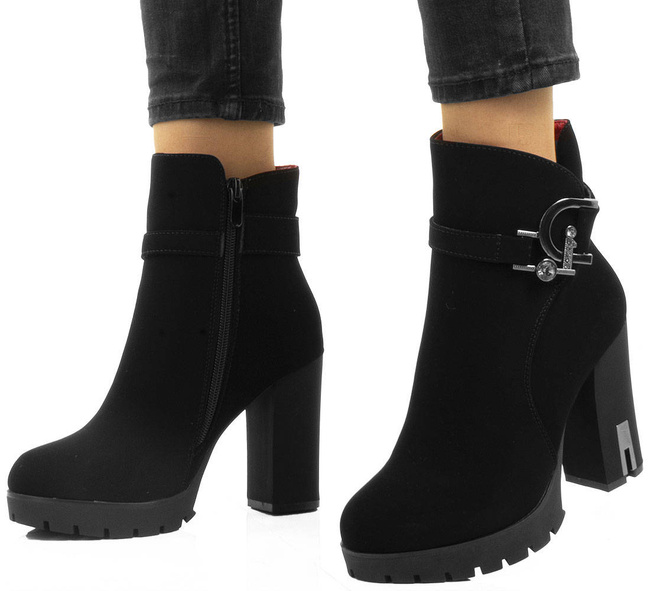 CZARNE OCIEPLANE BOTKI NA SŁUPKU JUPITER 3